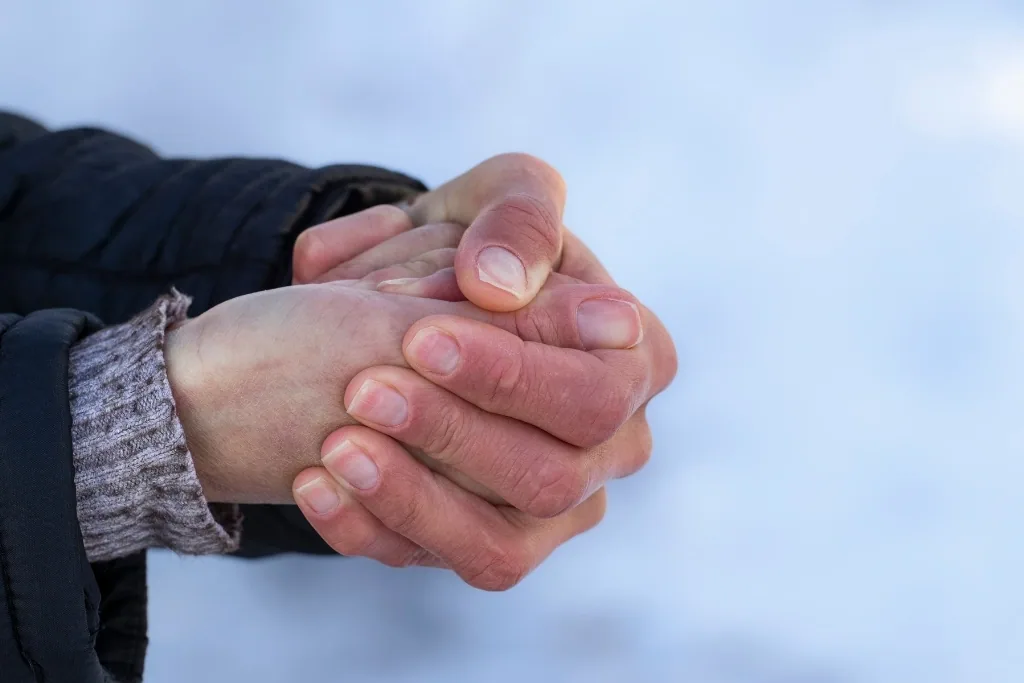 How Cold Weather Changes the Way Your Joints Feel (and What Helps)